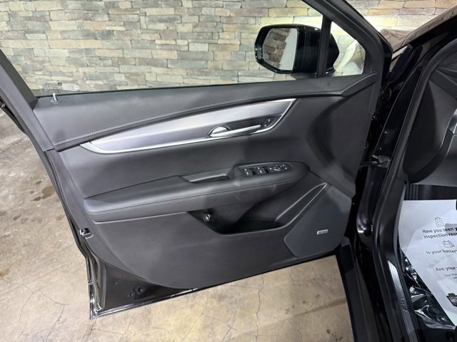 Used 2024 Cadillac XT5 Luxury w/ LPO, Floor Liner Package image 8