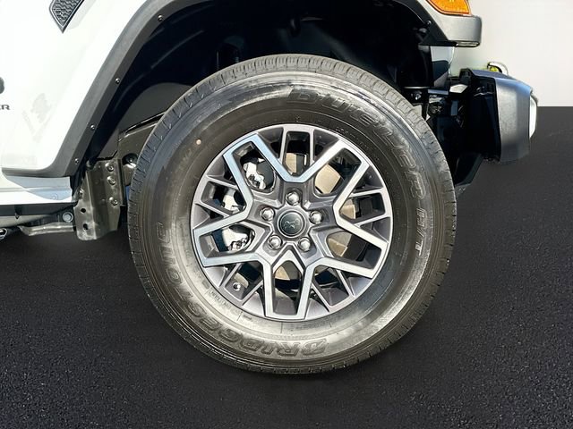 Used 2026 Jeep Wrangler Sahara image 30
