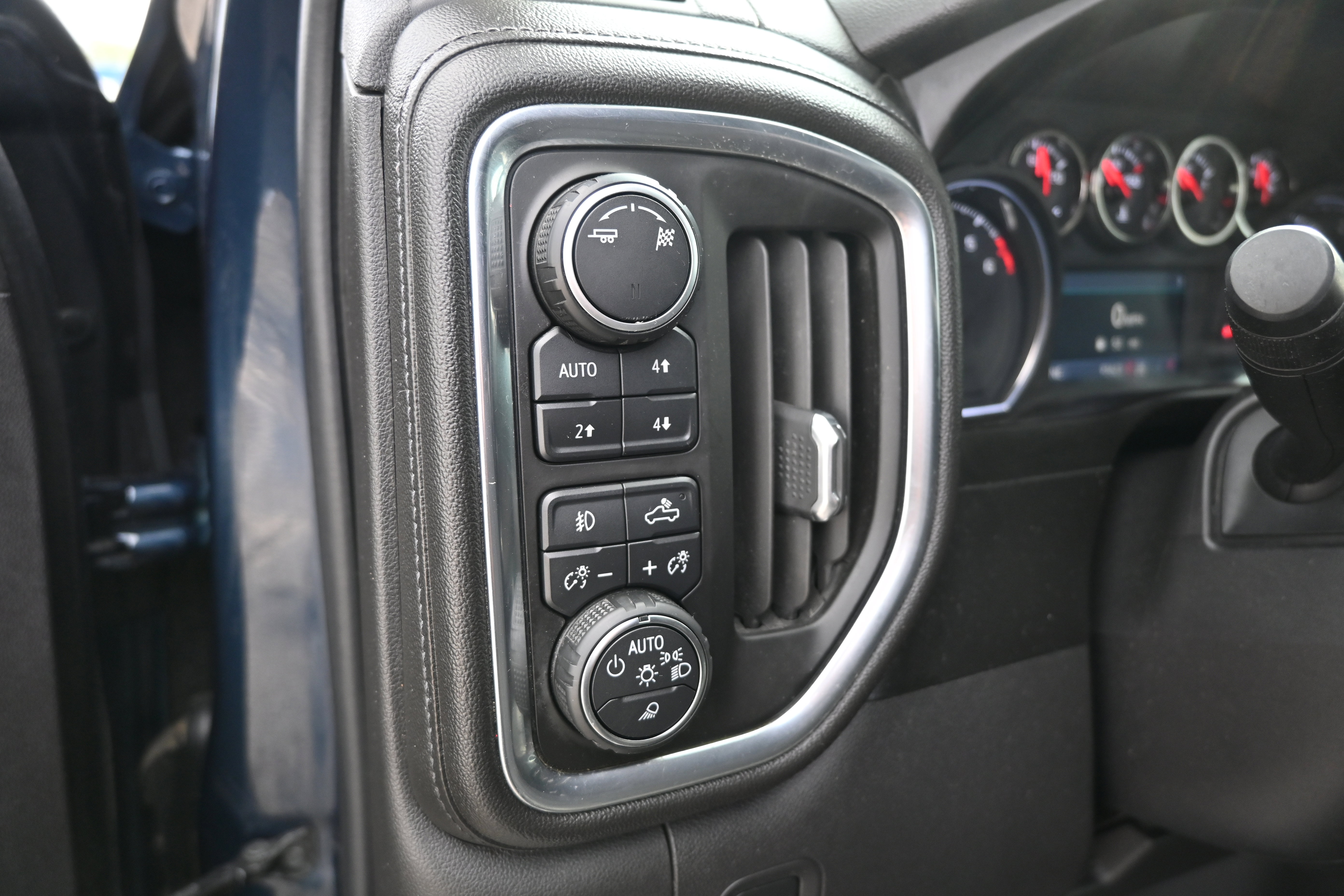 Used 2019 Chevrolet Silverado 1500 RST w/ All-Star Edition AWD/4WD image 18