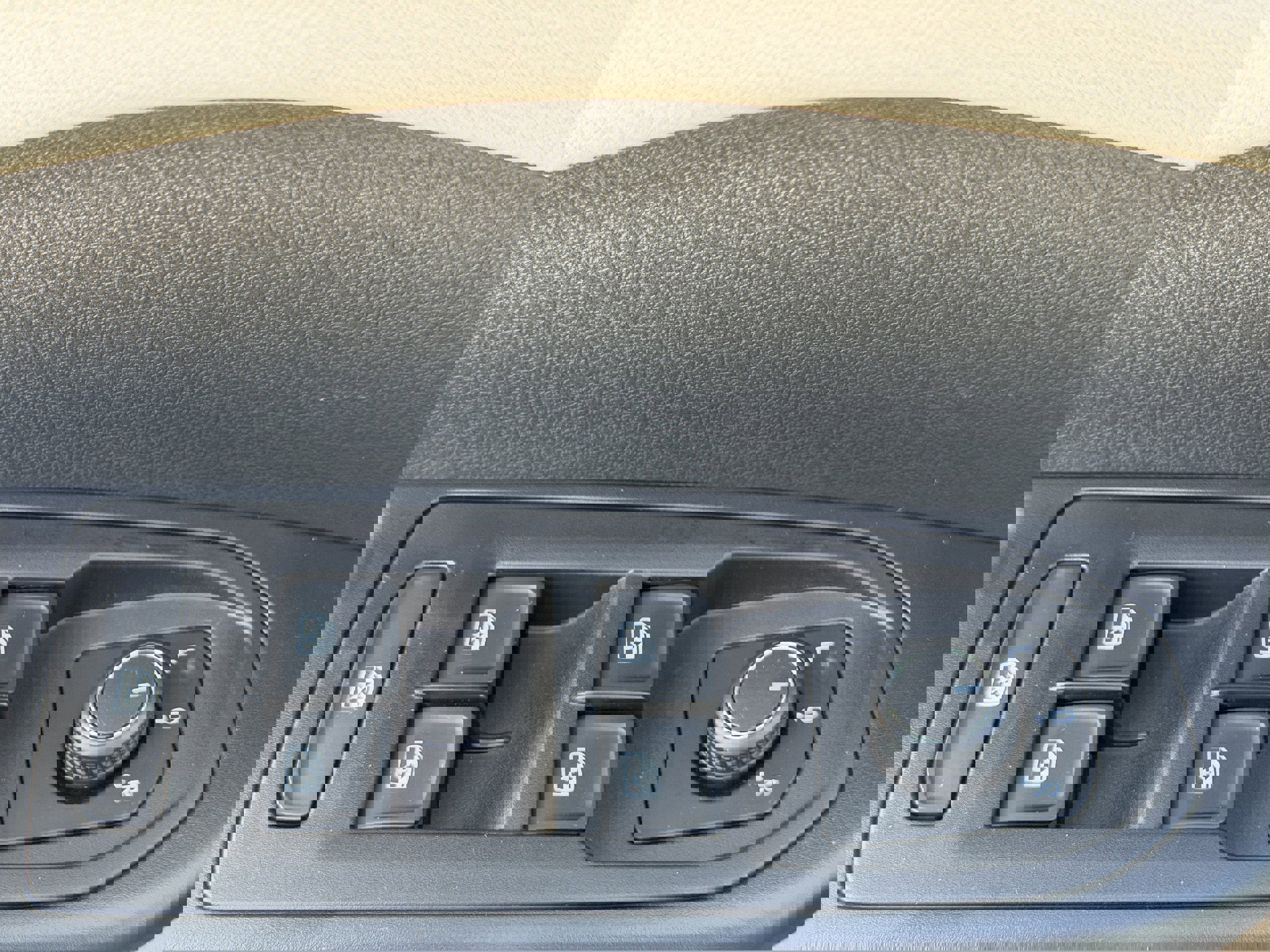 New 2026 Volkswagen Taos S image 16