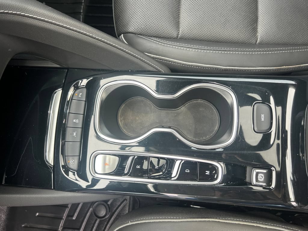 Used 2021 Buick Envision Essence w/ Technology Package I FWD image 28