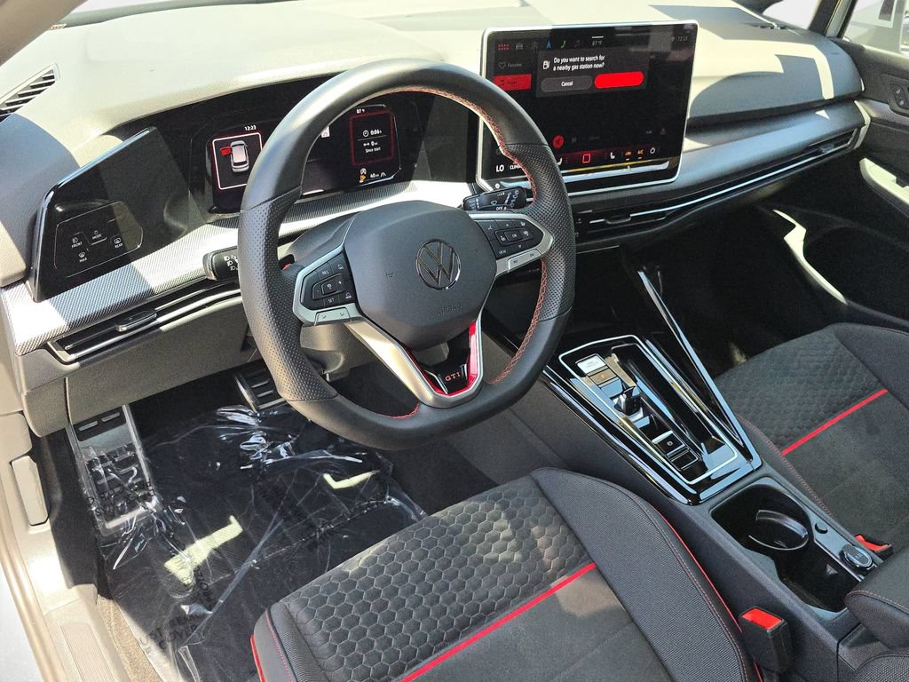 Used 2025 Volkswagen GTI SE FWD image 19