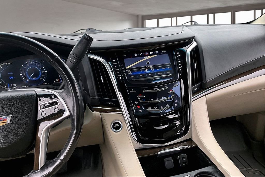 Used 2019 Cadillac Escalade Luxury image 6