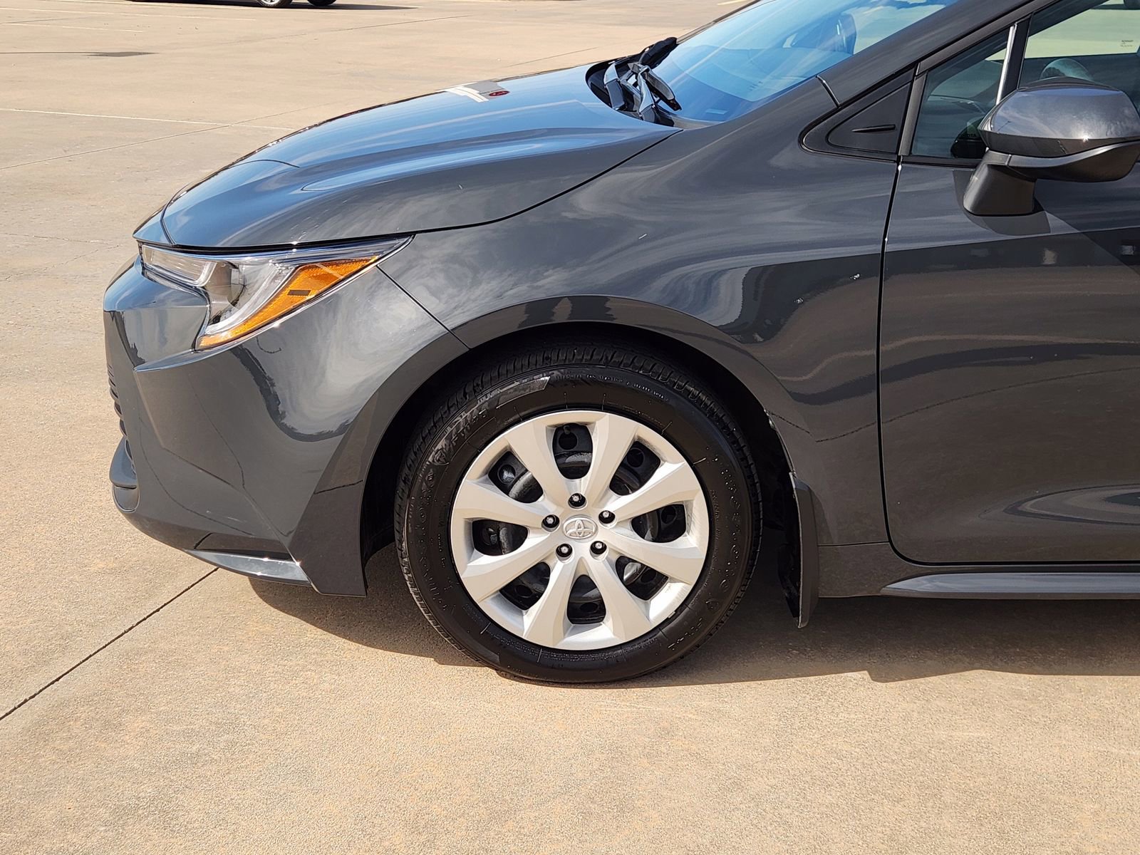 Used 2026 Toyota Corolla LE image 9