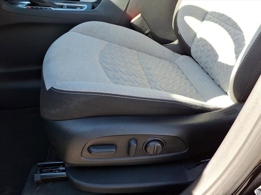 Used 2023 Chevrolet Equinox LS w/ LS Convenience Package FWD image 16