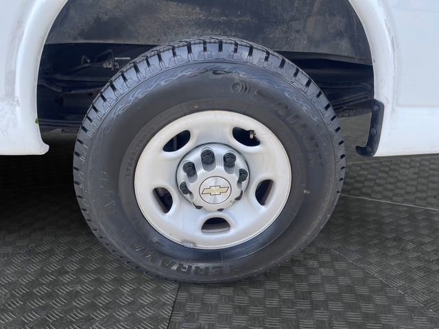 Used 2021 Chevrolet Express 2500 Extended w/ Driver Convenience Package RWD image 27