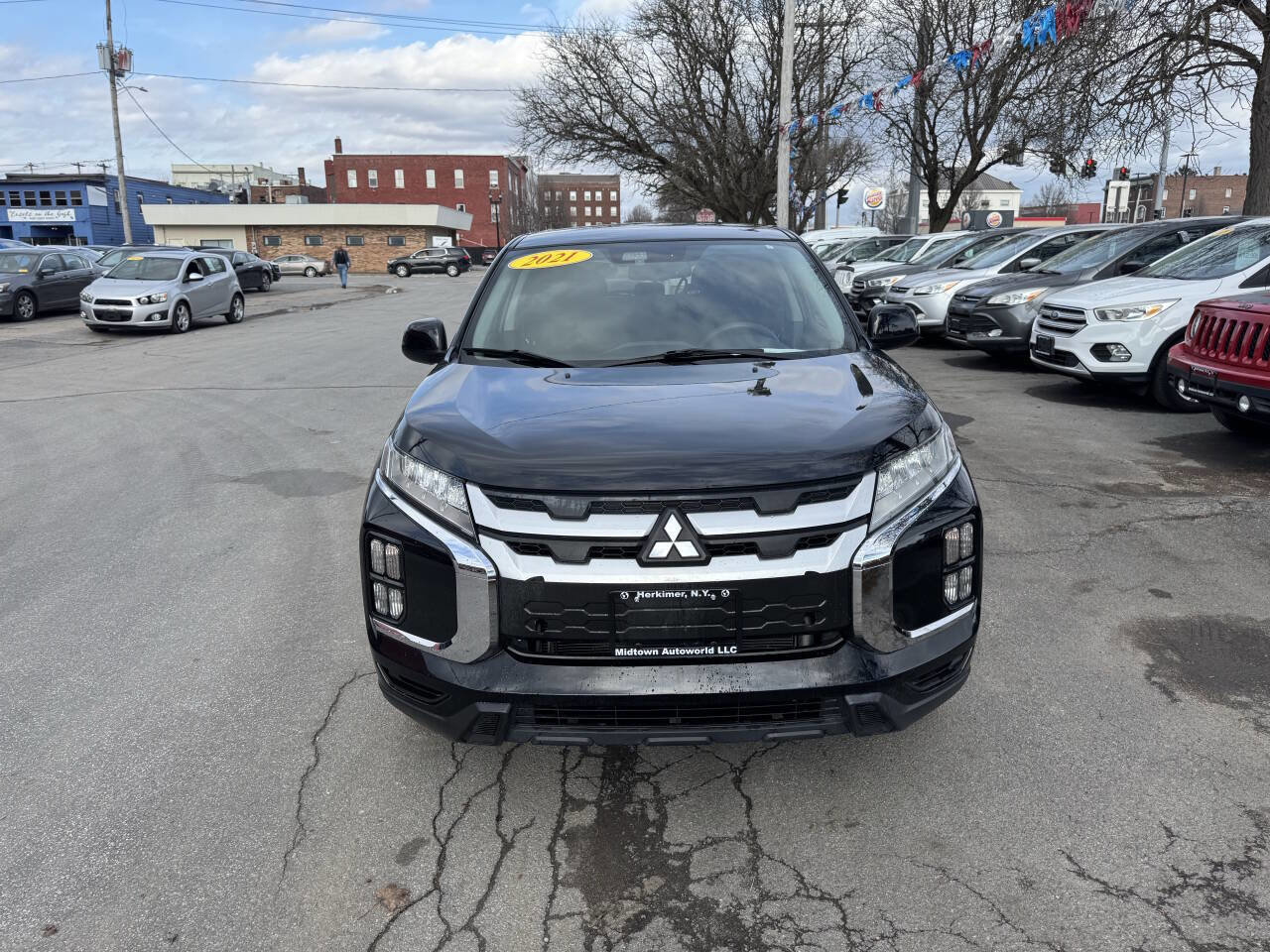 Used 2021 Mitsubishi Outlander Sport ES image 2