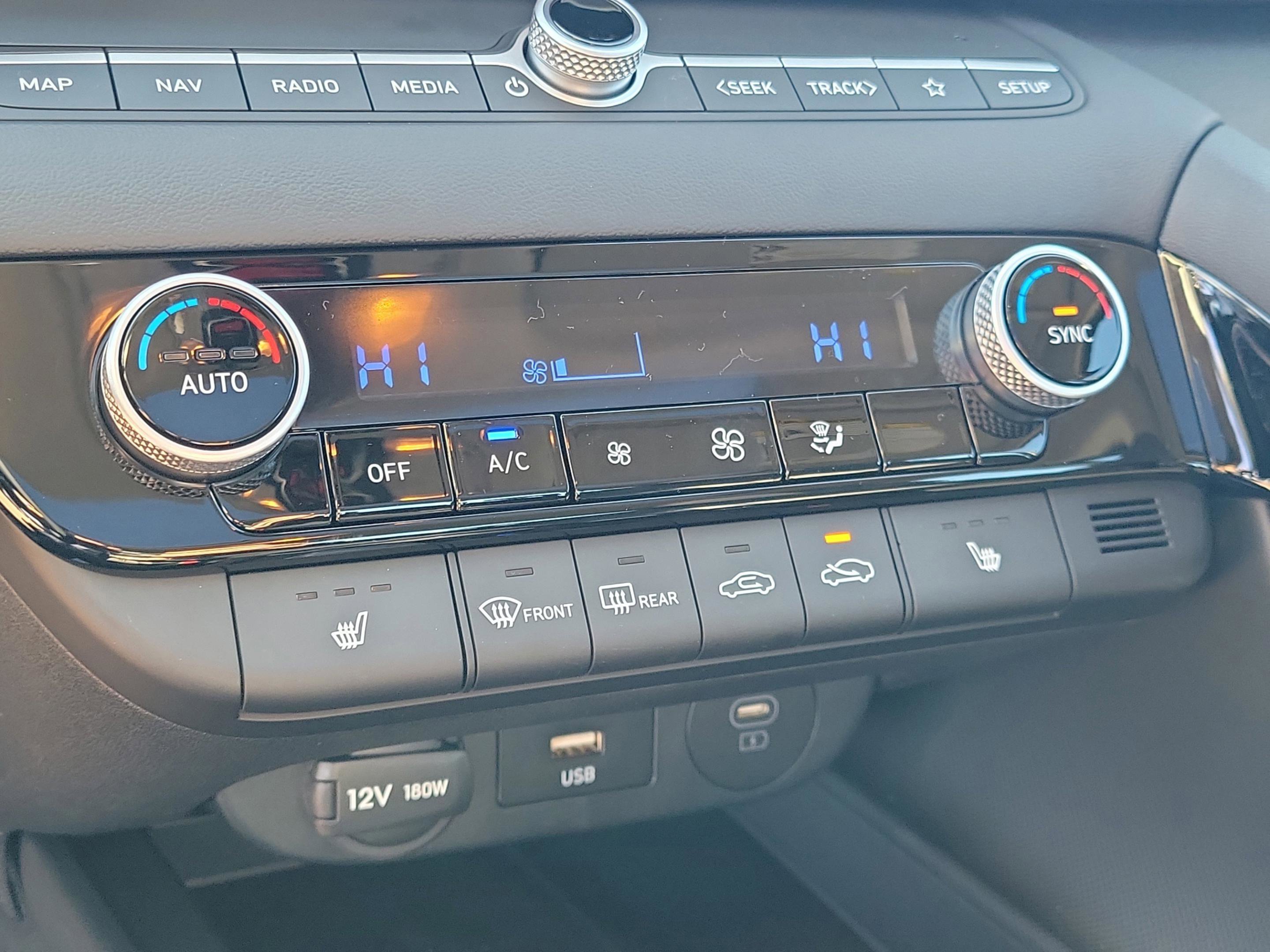 New 2026 Hyundai Elantra Limited image 22