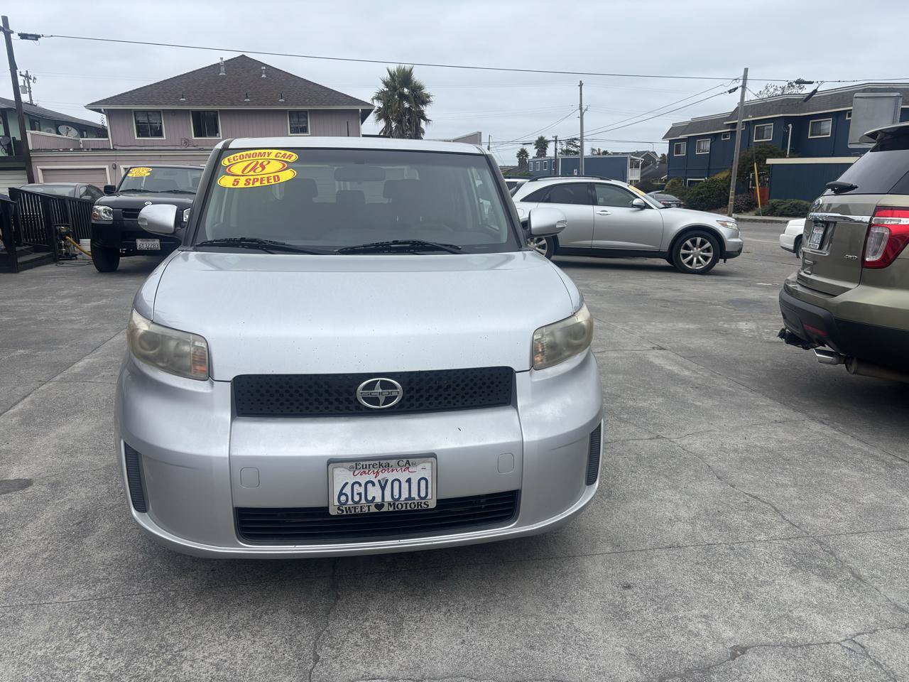Used 2008 Scion xB FWD image 2