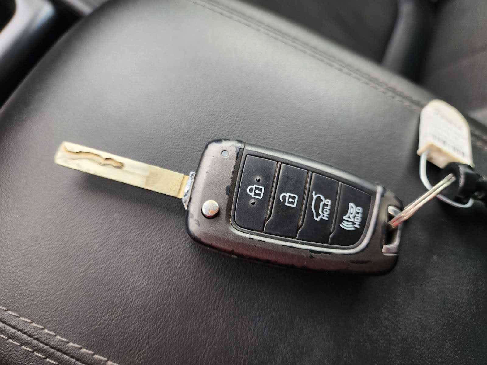 Used 2019 Hyundai Santa Fe SE FWD image 28
