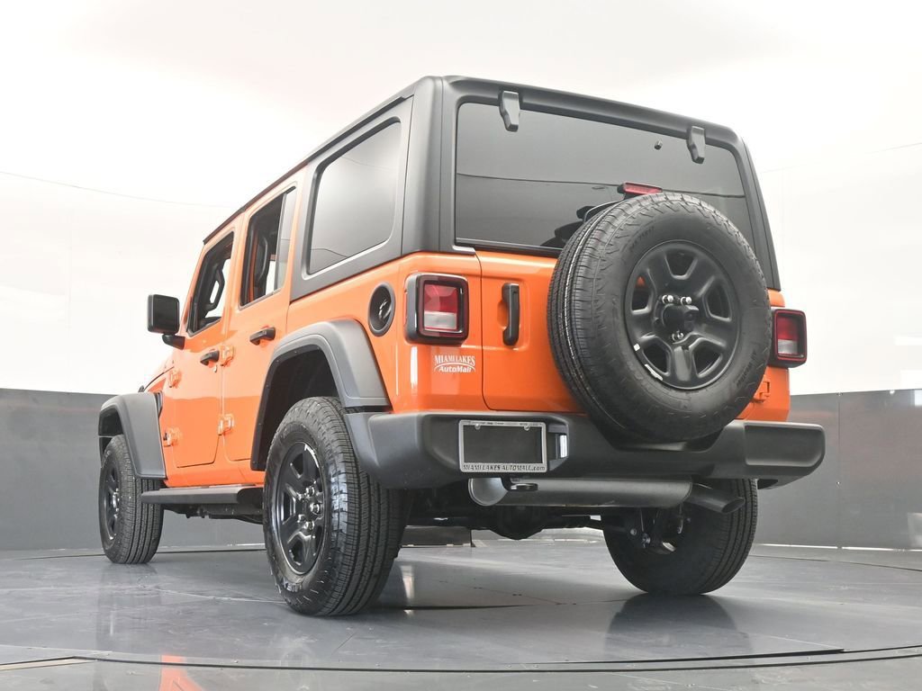Used 2025 Jeep Wrangler Sport image 59