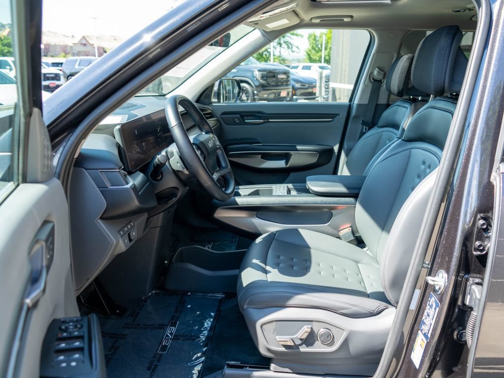 Certified 2024 Kia EV9 Wind AWD/4WD image 11