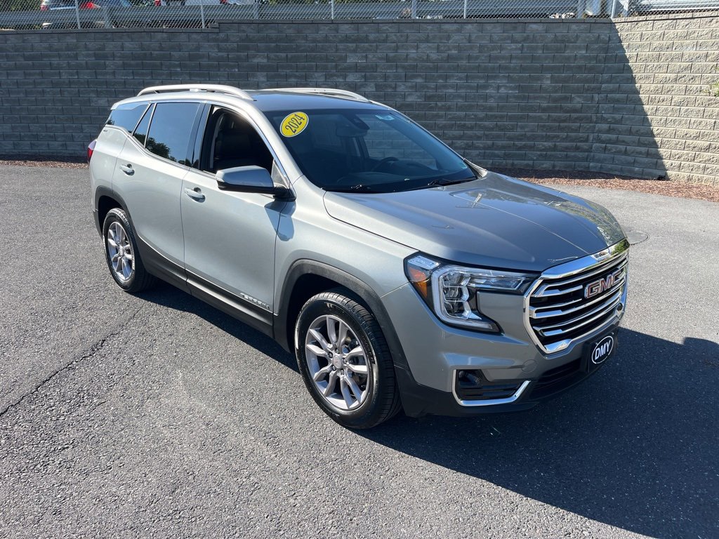 Used 2024 GMC Terrain SLT