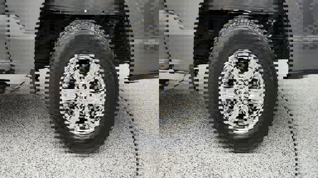 Used 2022 Ford F150 XLT w/ Equipment Group 302A High image 9