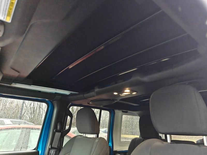 Used 2022 Jeep Wrangler Unlimited Sport w/ Sun And Sound Package image 8