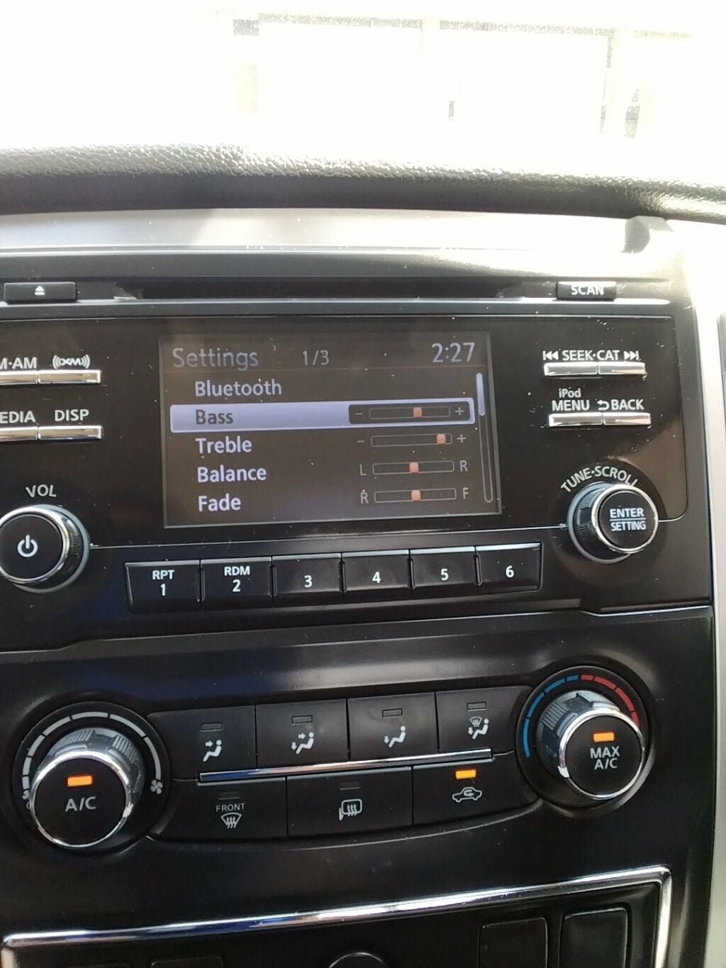 Used 2018 Nissan Titan SV RWD image 15