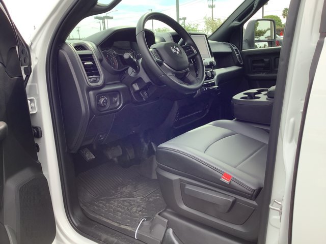 New 2026 RAM 2500 Tradesman w/ Chrome Appearance Group AWD/4WD image 7