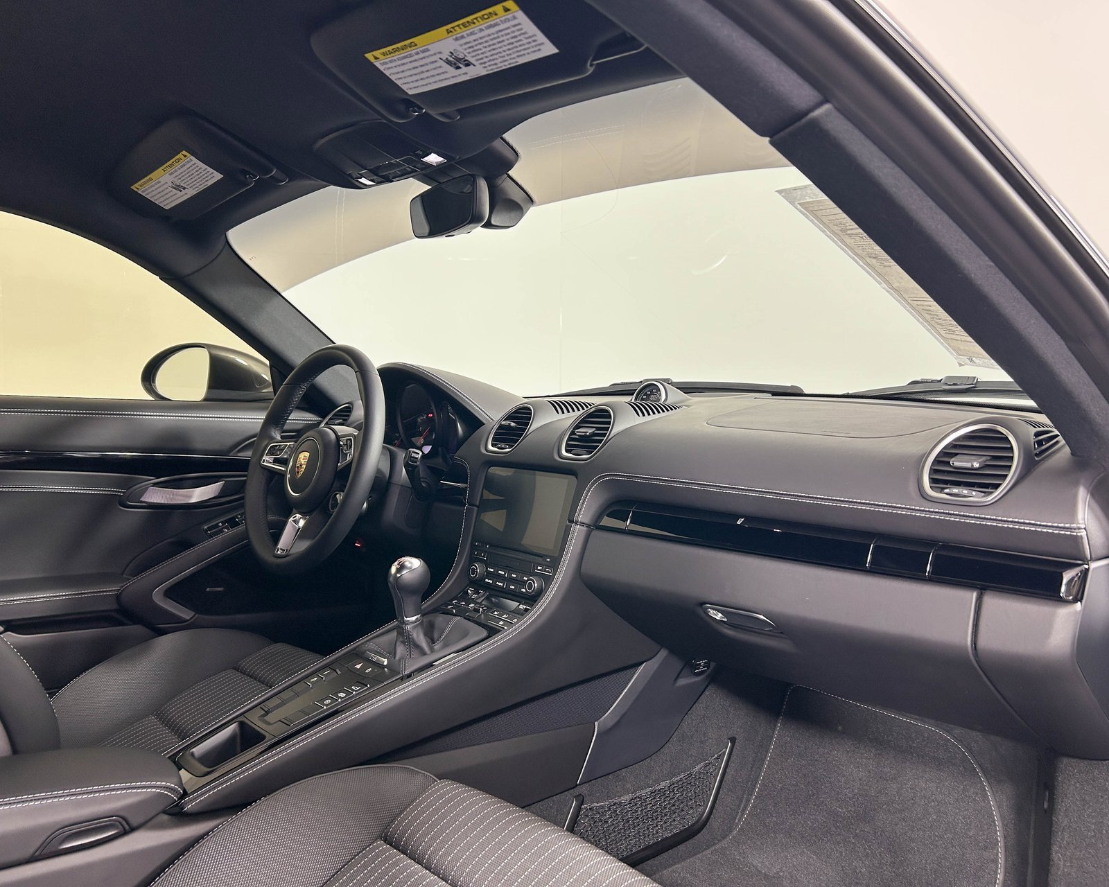 Used 2023 Porsche 718 Cayman image 25