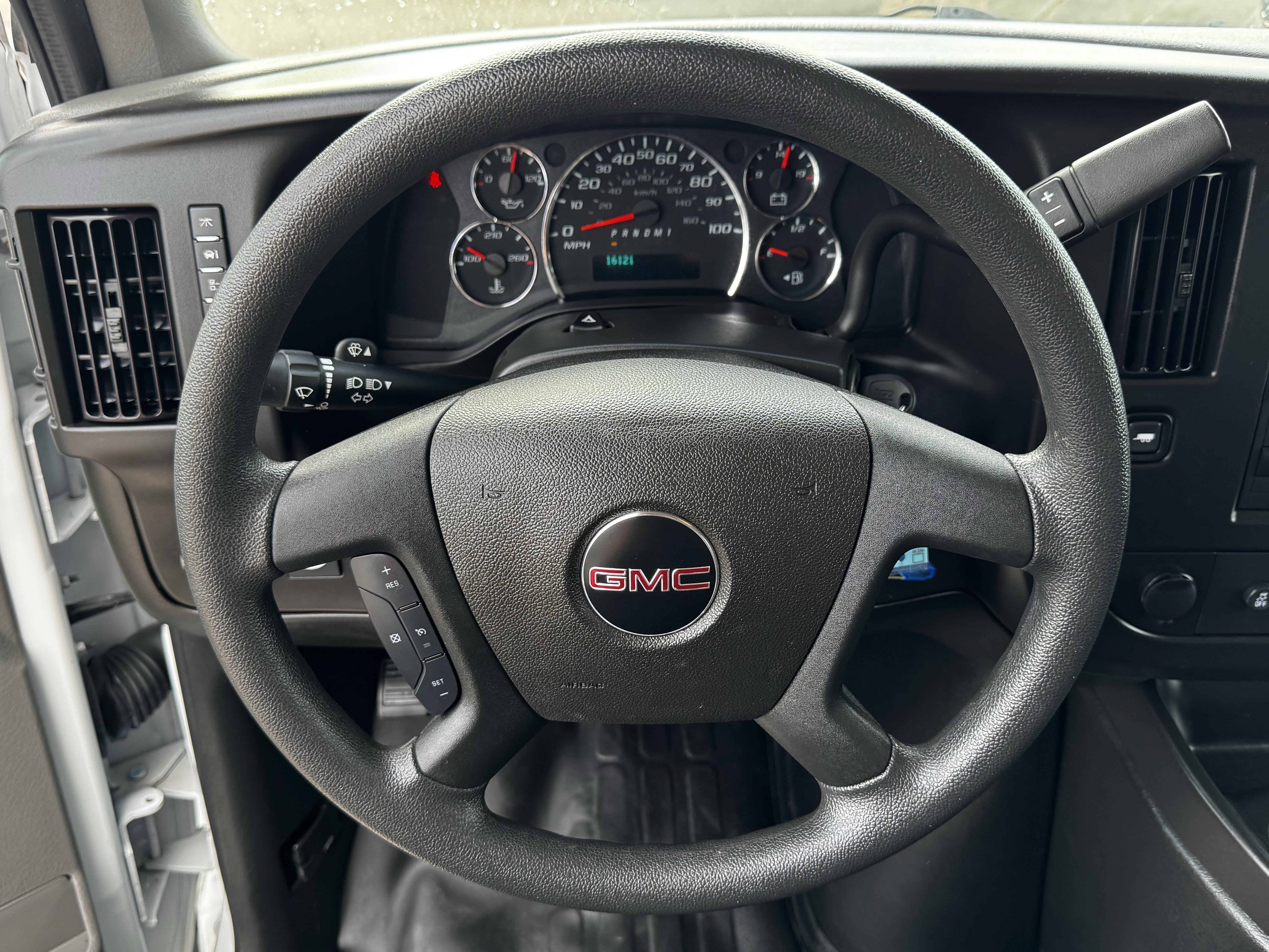 Used 2024 GMC Savana 2500 w/ Driver Convenience Package image 15