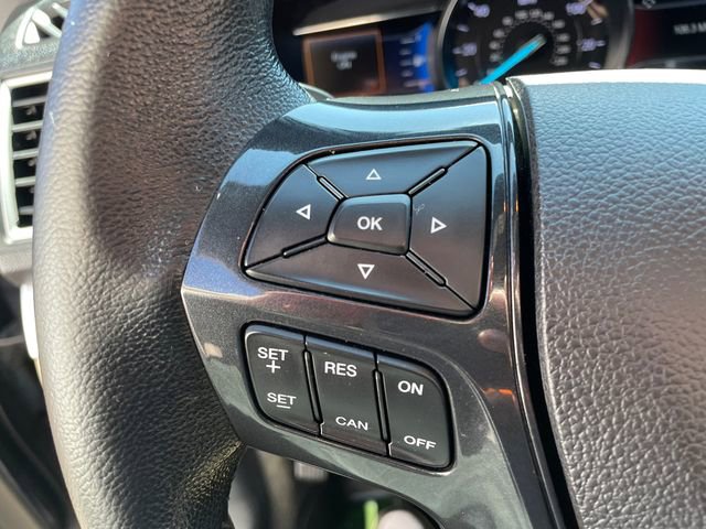 Used 2017 Ford Explorer XLT image 32