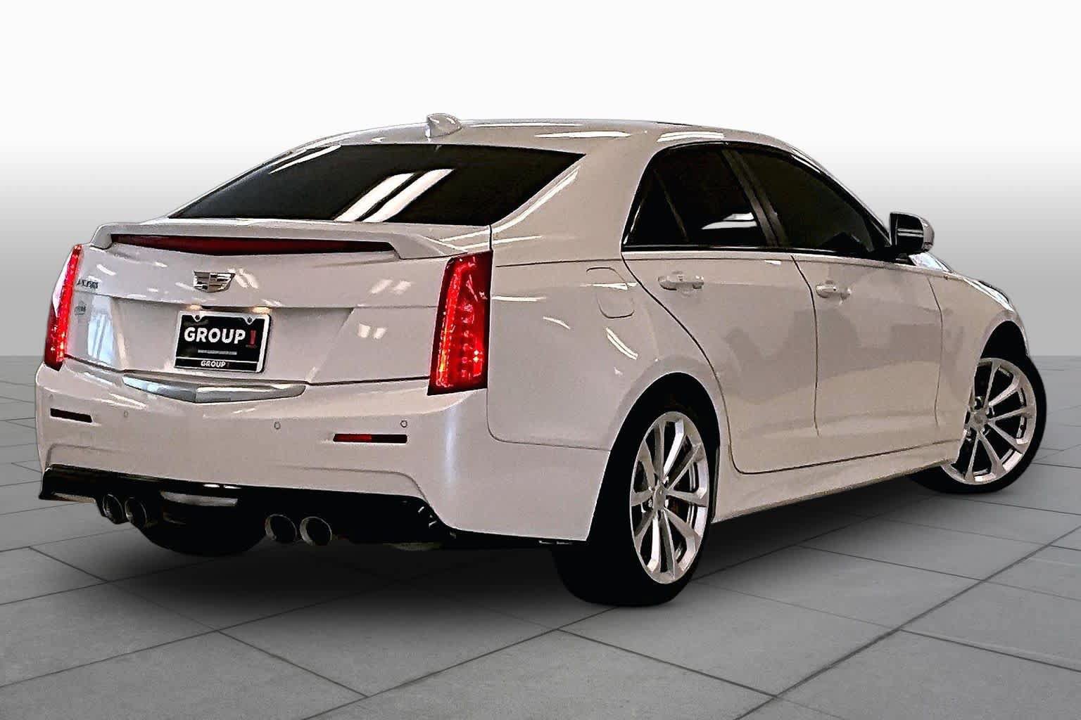Used 2017 Cadillac ATS V w/ Luxury Package RWD image 12
