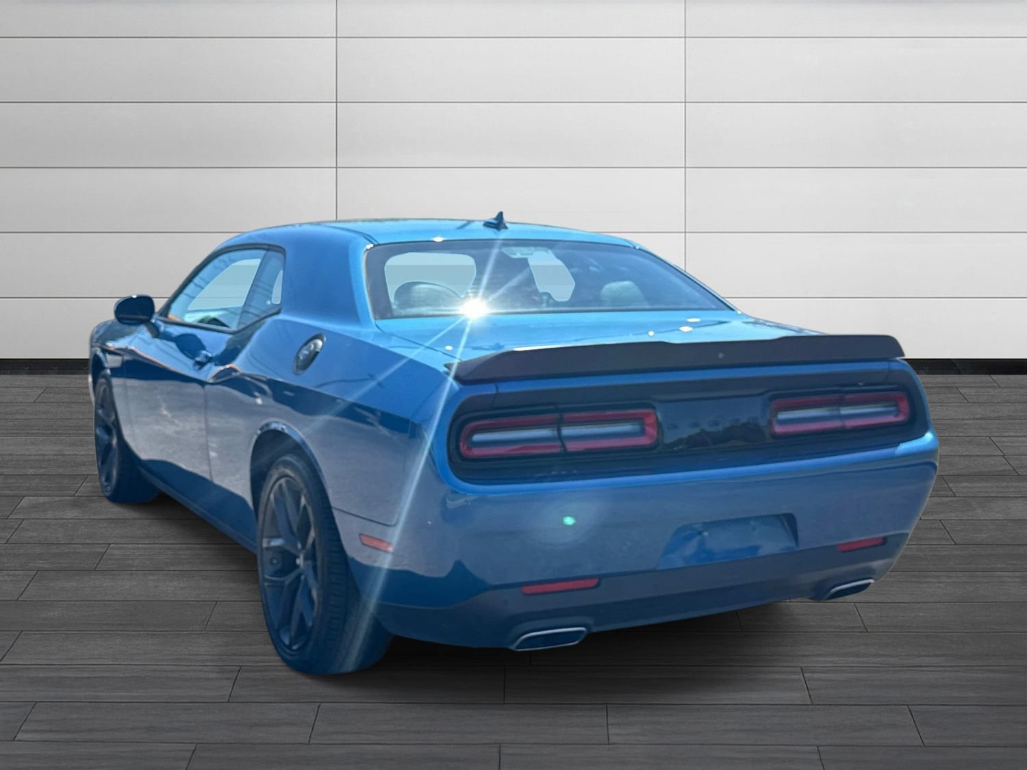Used 2022 Dodge Challenger SXT w/ Plus Package RWD image 7