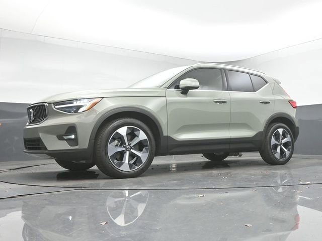Used 2023 Volvo XC40 B5 Plus w/ Protection Package Premier image 37