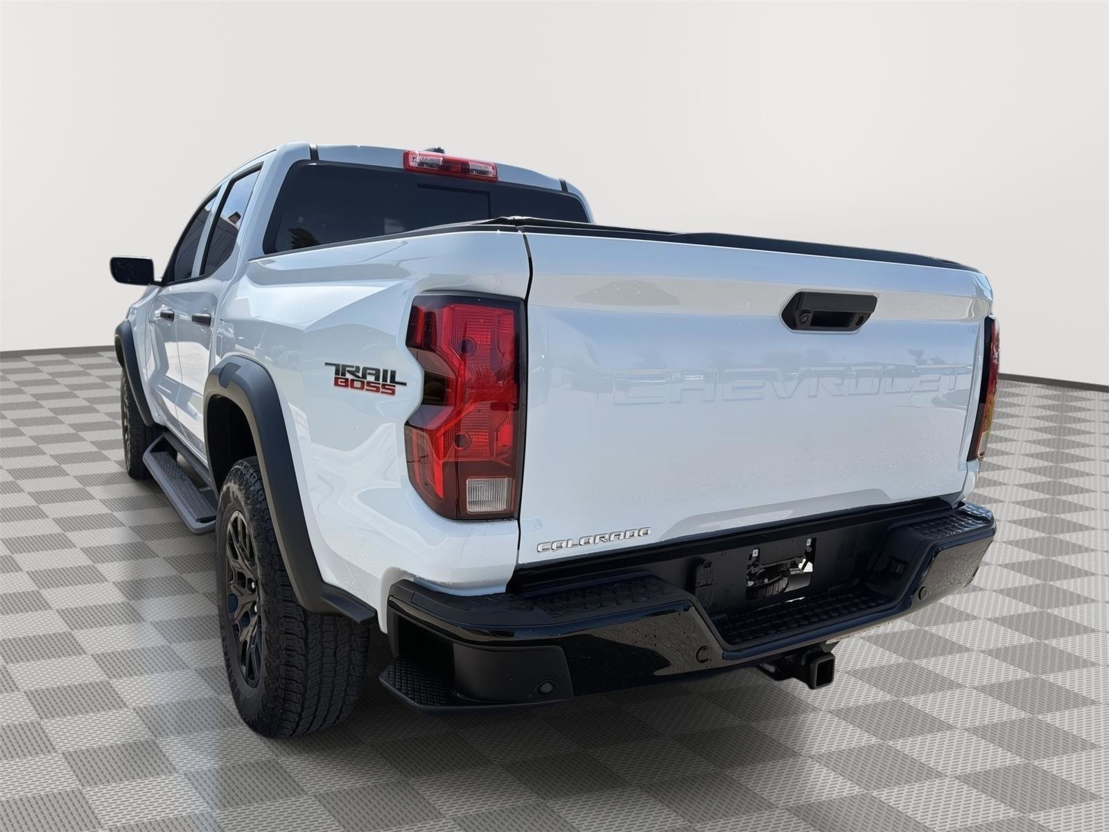 Used 2024 Chevrolet Colorado Trail Boss AWD/4WD image 3