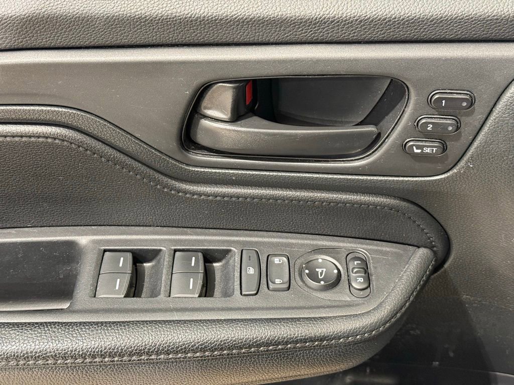 Used 2023 Honda Odyssey Sport image 16