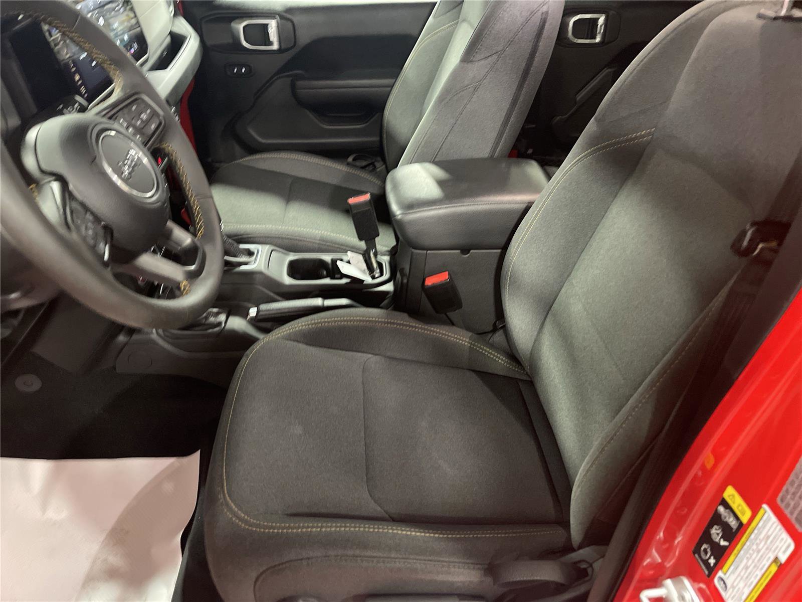 Used 2024 Jeep Wrangler Willys image 8