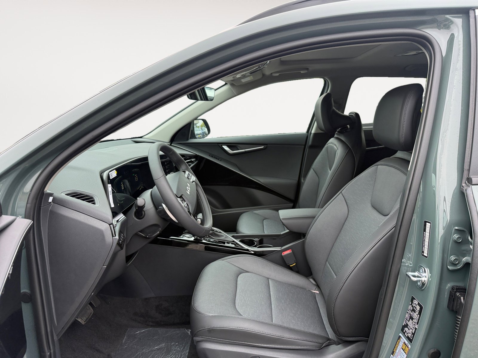 New 2026 Kia Niro FWD image 10