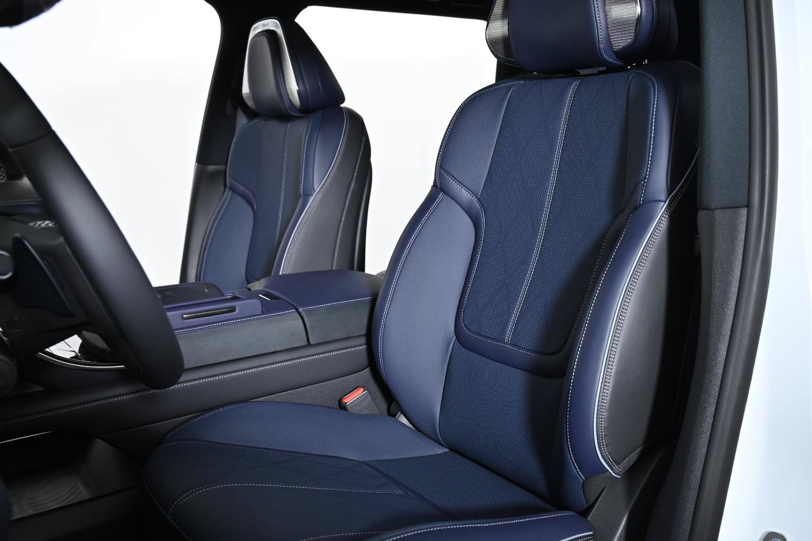 New 2026 INFINITI QX80 4WD image 22