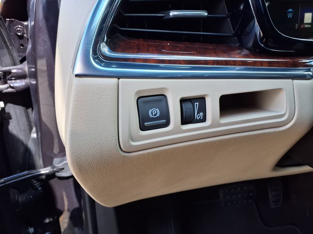 Used 2018 Cadillac XT5 Luxury FWD image 22