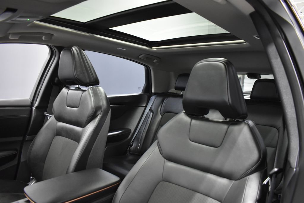 Certified 2024 Nissan Ariya AWD image 16