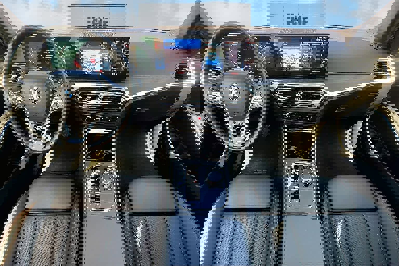 Used 2024 BMW 330i xDrive 330i xDrive w/ Convenience Package image 9