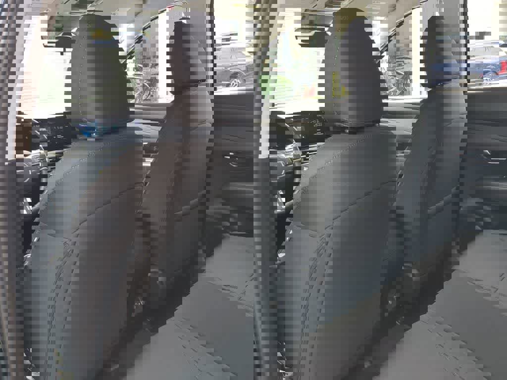 New 2026 Hyundai Tucson SE image 19