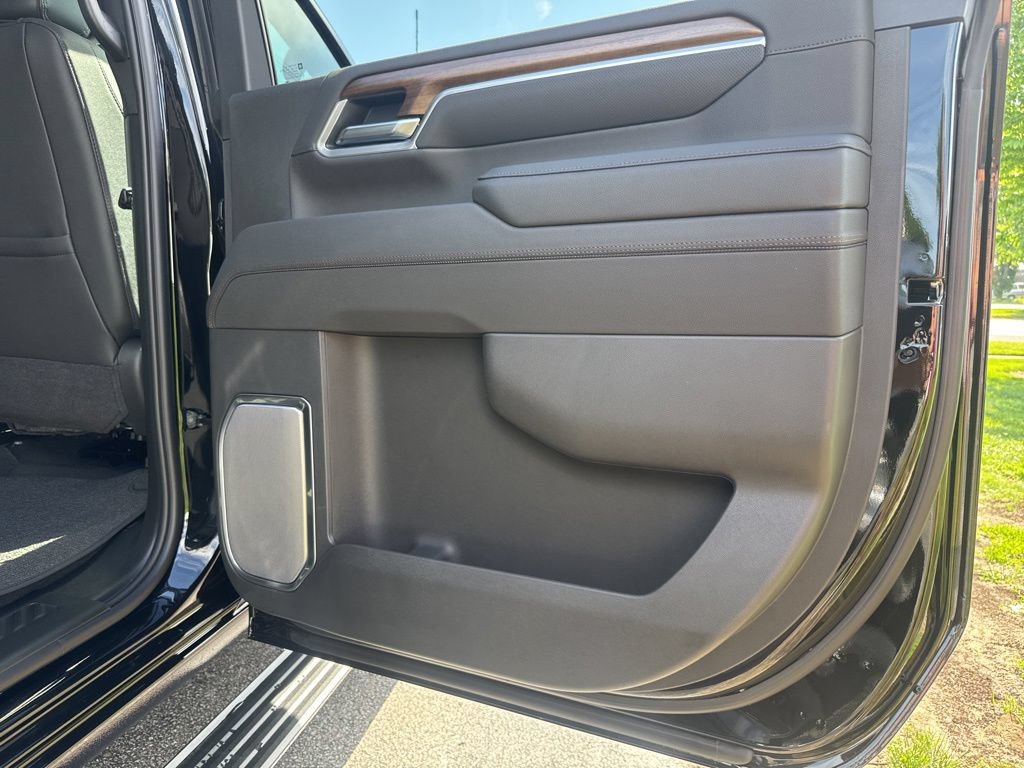 New 2026 Chevrolet Silverado 3500 High Country w/ Technology Package AWD/4WD image 26