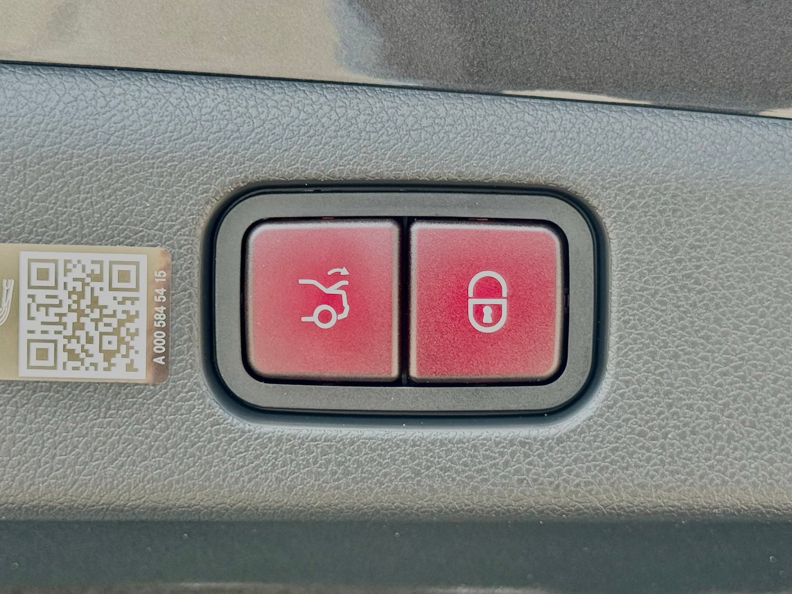 Used 2026 Mercedes-Benz E 350 Sedan image 17