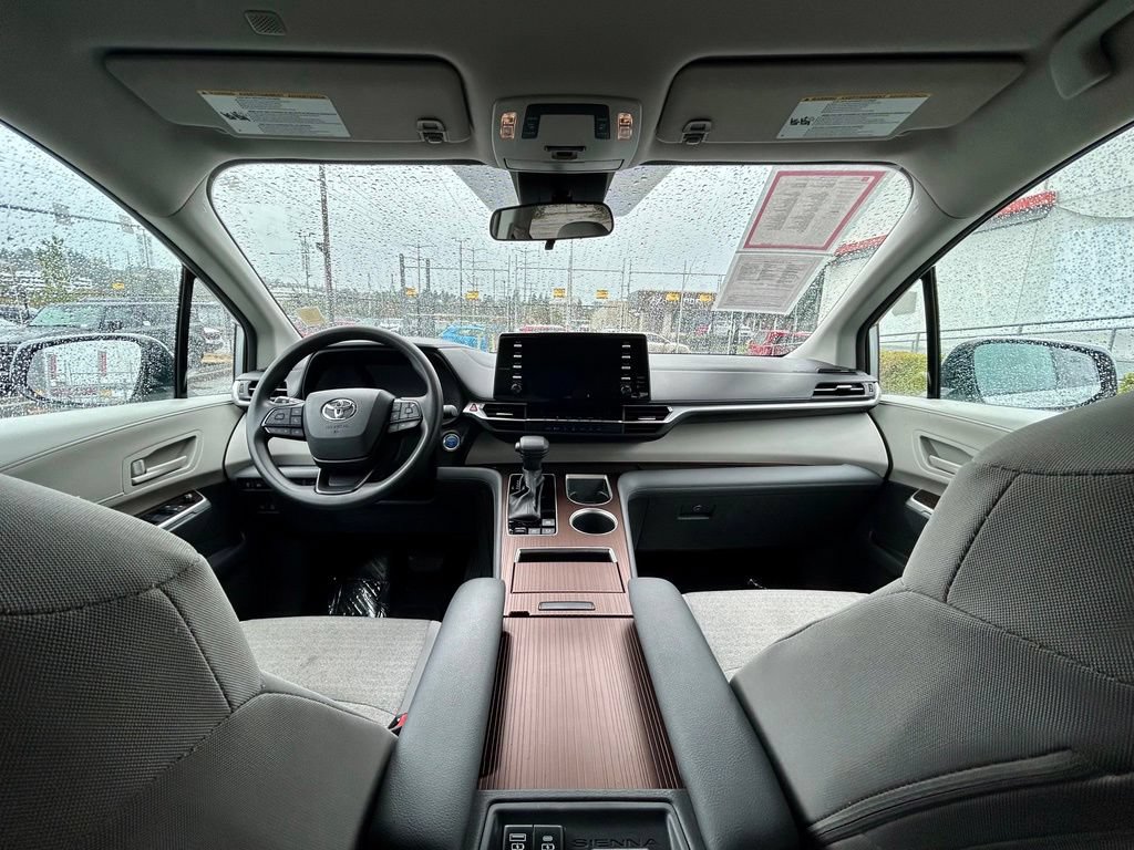 Certified 2024 Toyota Sienna LE AWD/4WD image 21