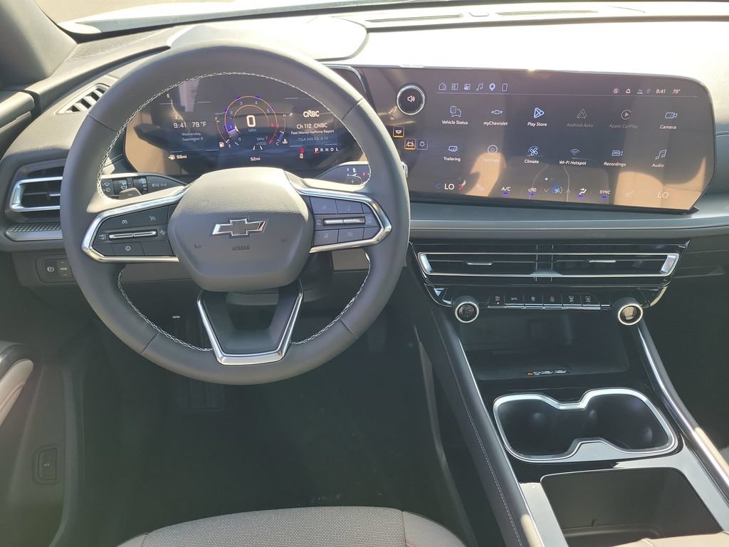 New 2027 Chevrolet Traverse LT w/ Midnight/Sport Edition FWD image 4
