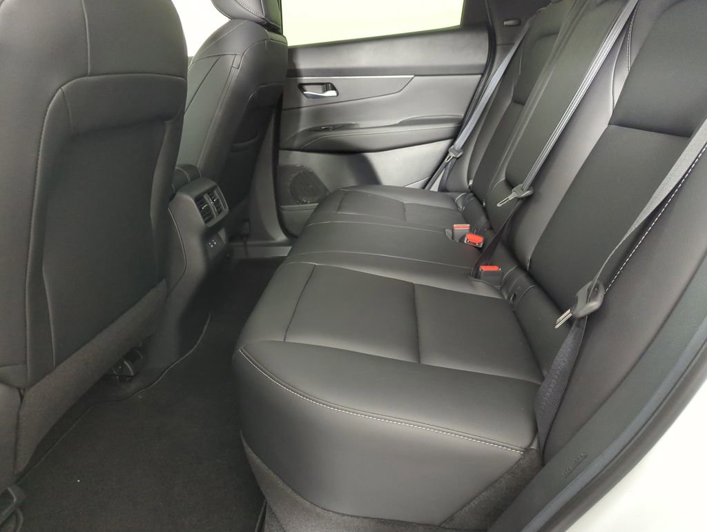 Used 2025 Nissan Murano SV image 20