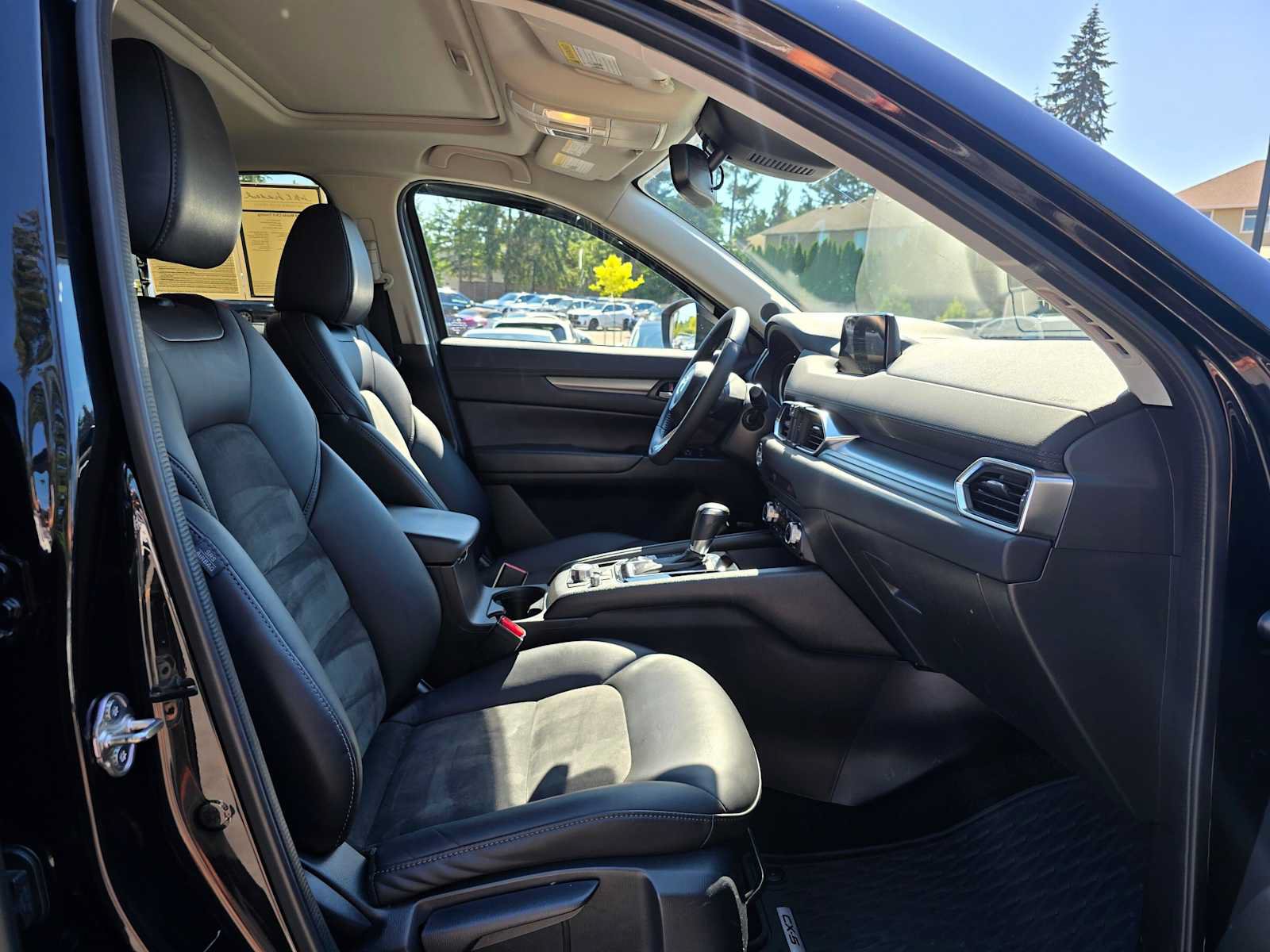Used 2018 MAZDA CX-5 Touring w/ Preferred Equipment Package AWD/4WD image 10