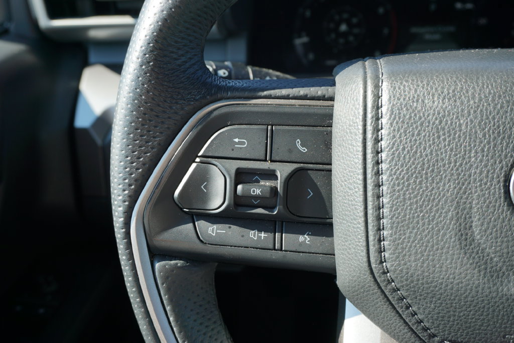 Used 2025 Toyota Tacoma TRD Off-Road AWD/4WD image 23