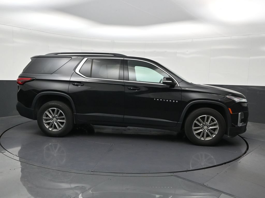 Used 2023 Chevrolet Traverse LT FWD image 7