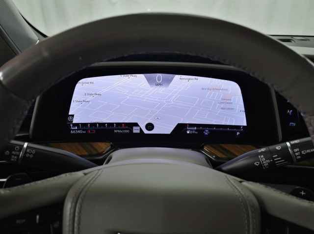 Used 2022 Cadillac Escalade Premium Luxury Platinum image 24