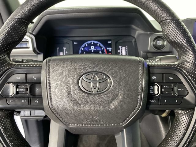 Used 2025 Toyota Tacoma SR5 AWD/4WD image 14