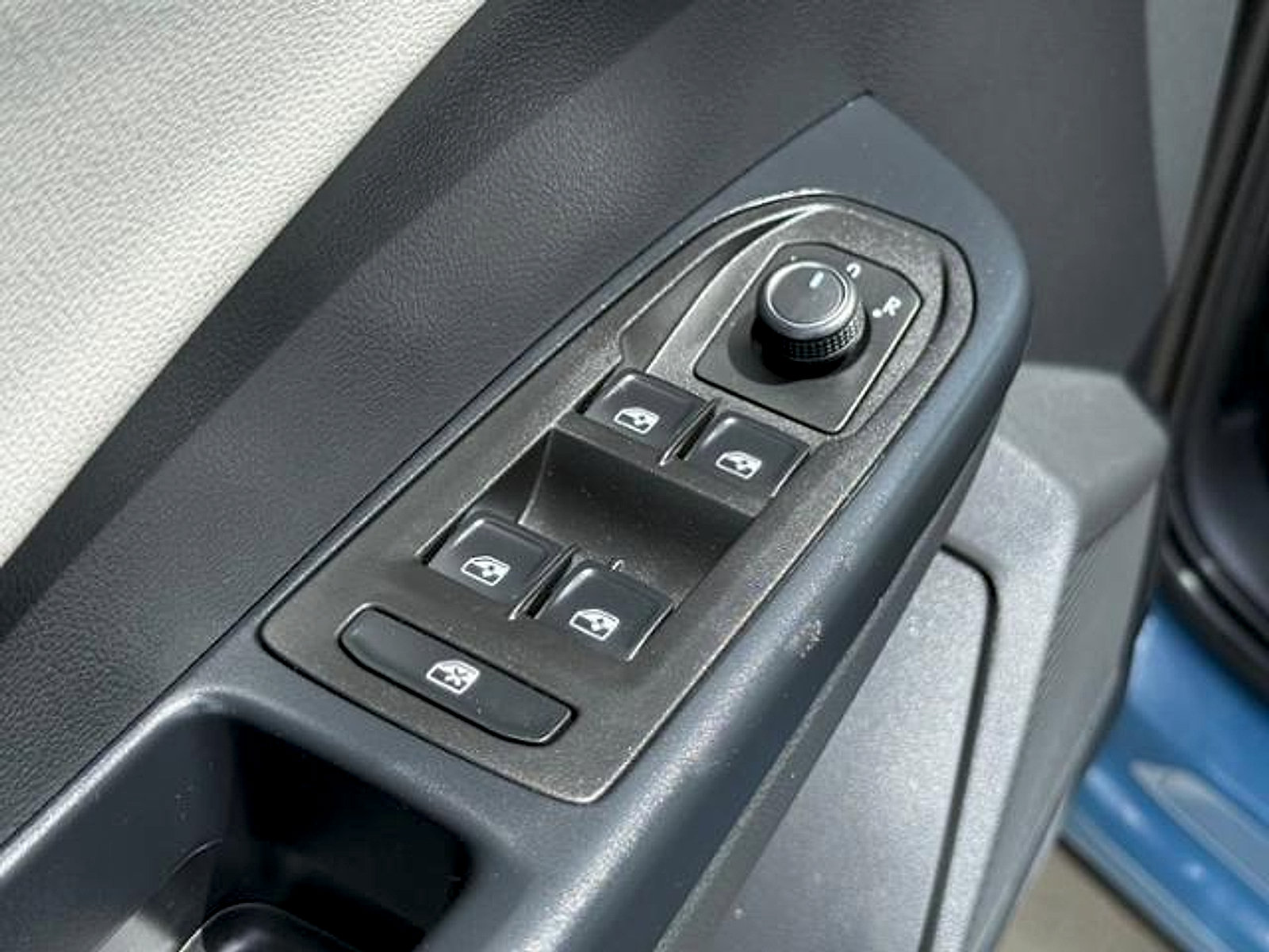 New 2026 Volkswagen Taos S FWD image 11