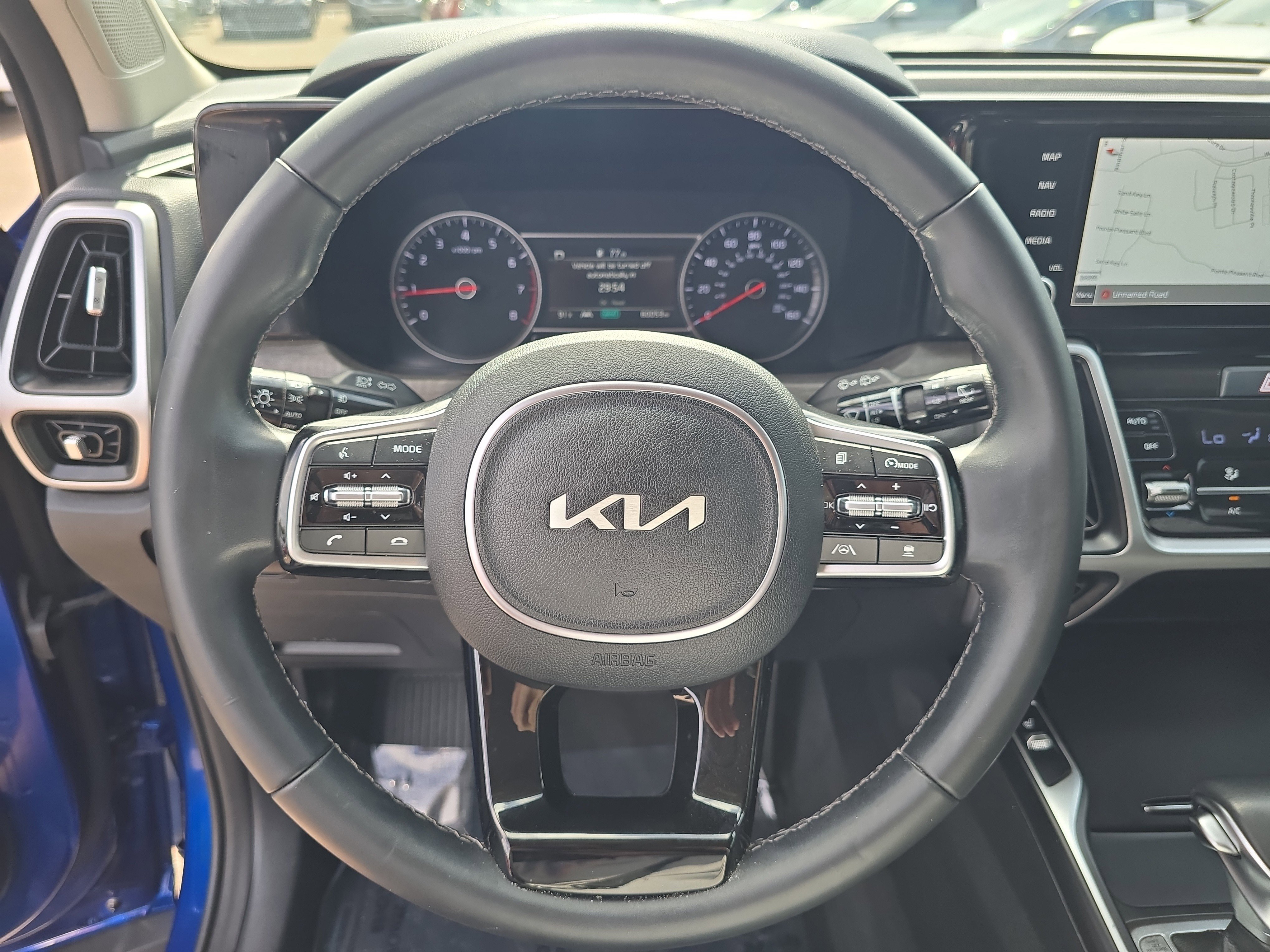 Certified 2022 Kia Sorento EX w/ Panoramic Sunroof Package FWD image 30