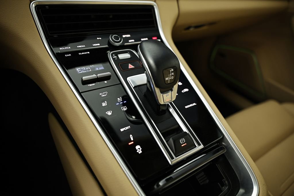 Certified 2023 Porsche Panamera image 40