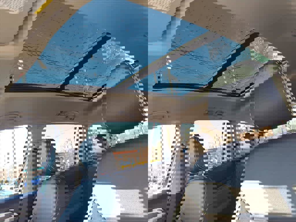 Used 2021 Volkswagen Atlas SE w/ Panoramic Sunroof Package image 15